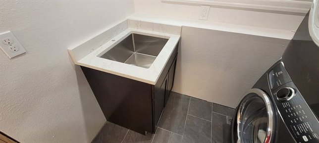 2 2 Vanities 01
